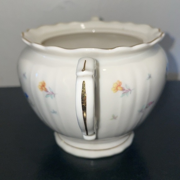 Syracuse China Suzanne sugar bowl with a lid. Floral Design.  Vintage 40’s-70’s. - Picture 9 of 11